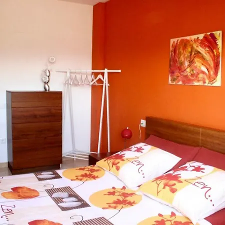 Apartment Xavi Santa Barbara